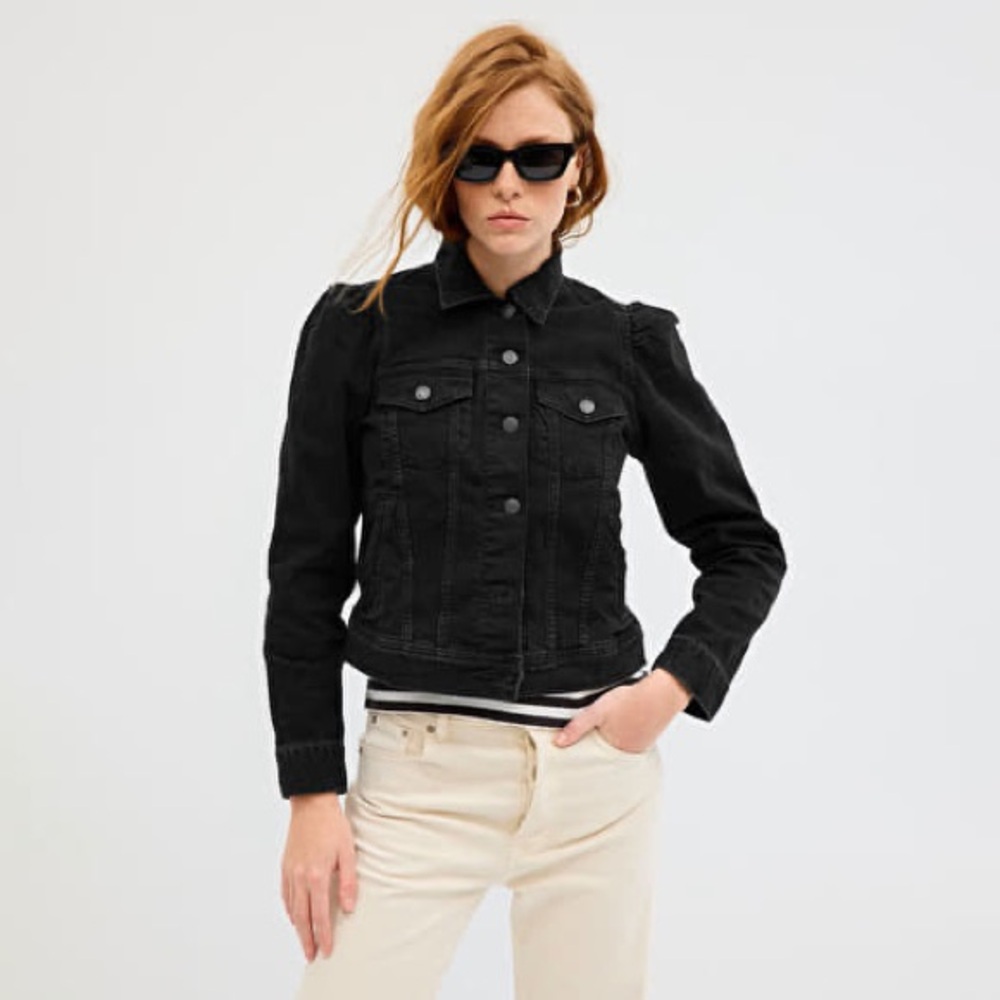 GAP Puffed Sleeve Black Denim Jacket